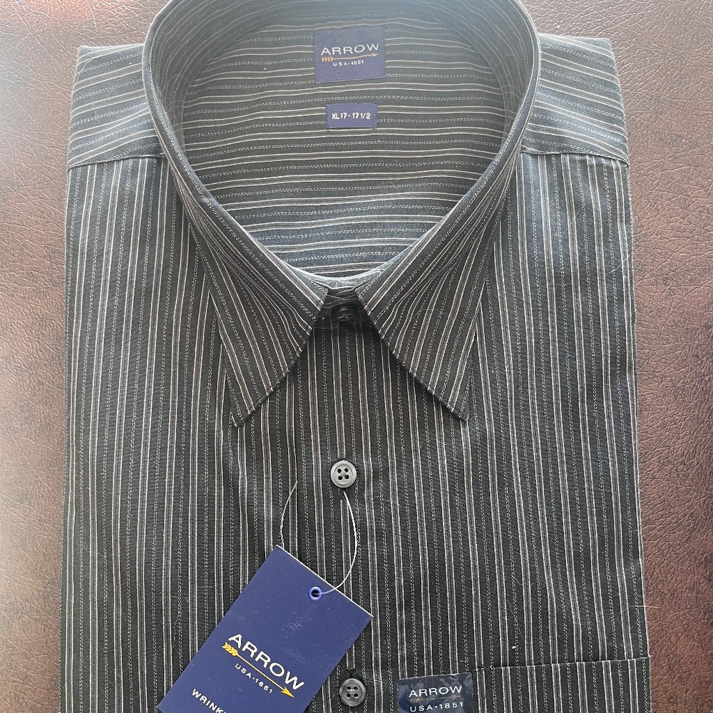 Arrow mens  Wrinkle free Dress Shirt Size XL